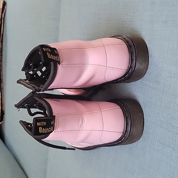 Pink Docs - Picture 3 of 6